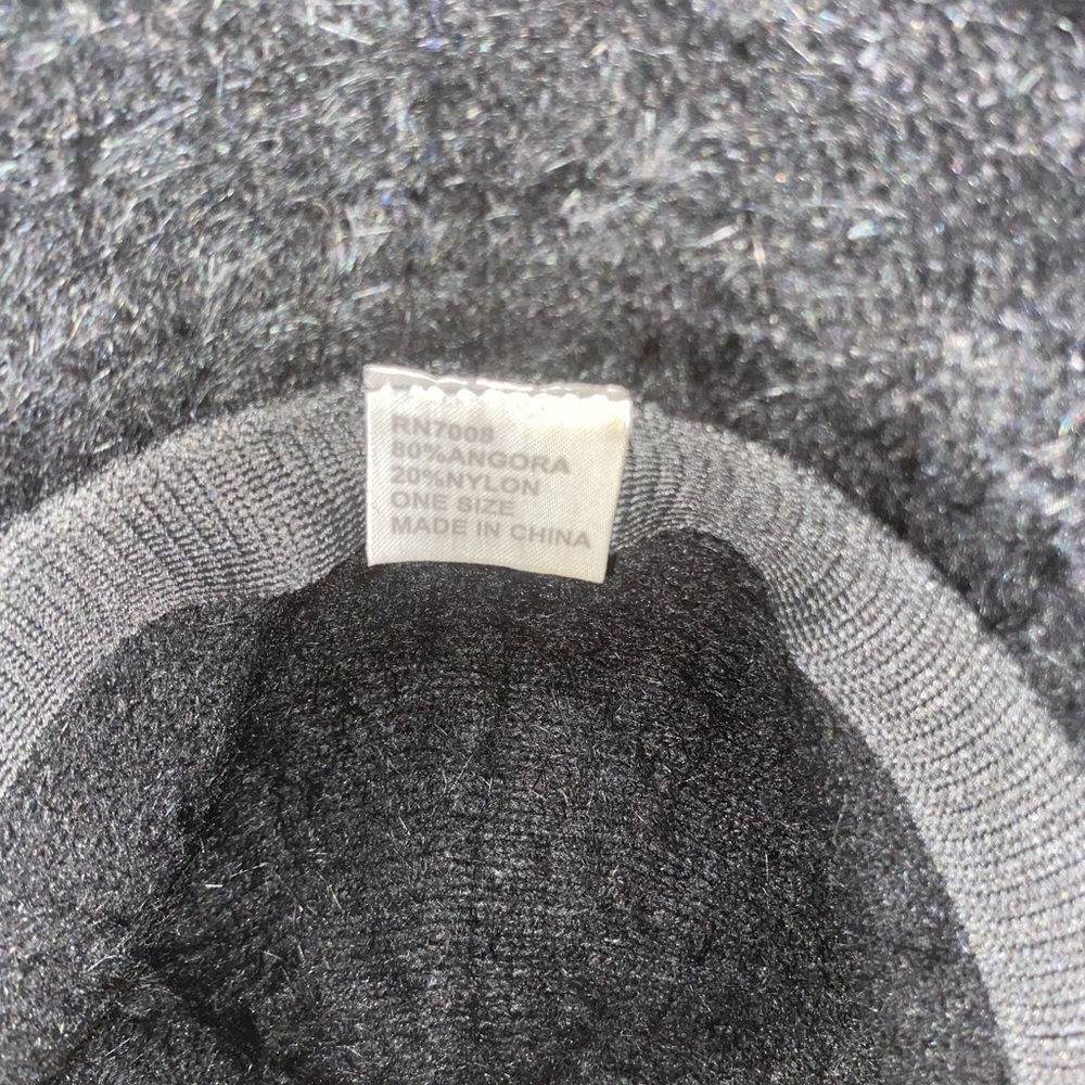 Angora hat - Picture 2 of 2